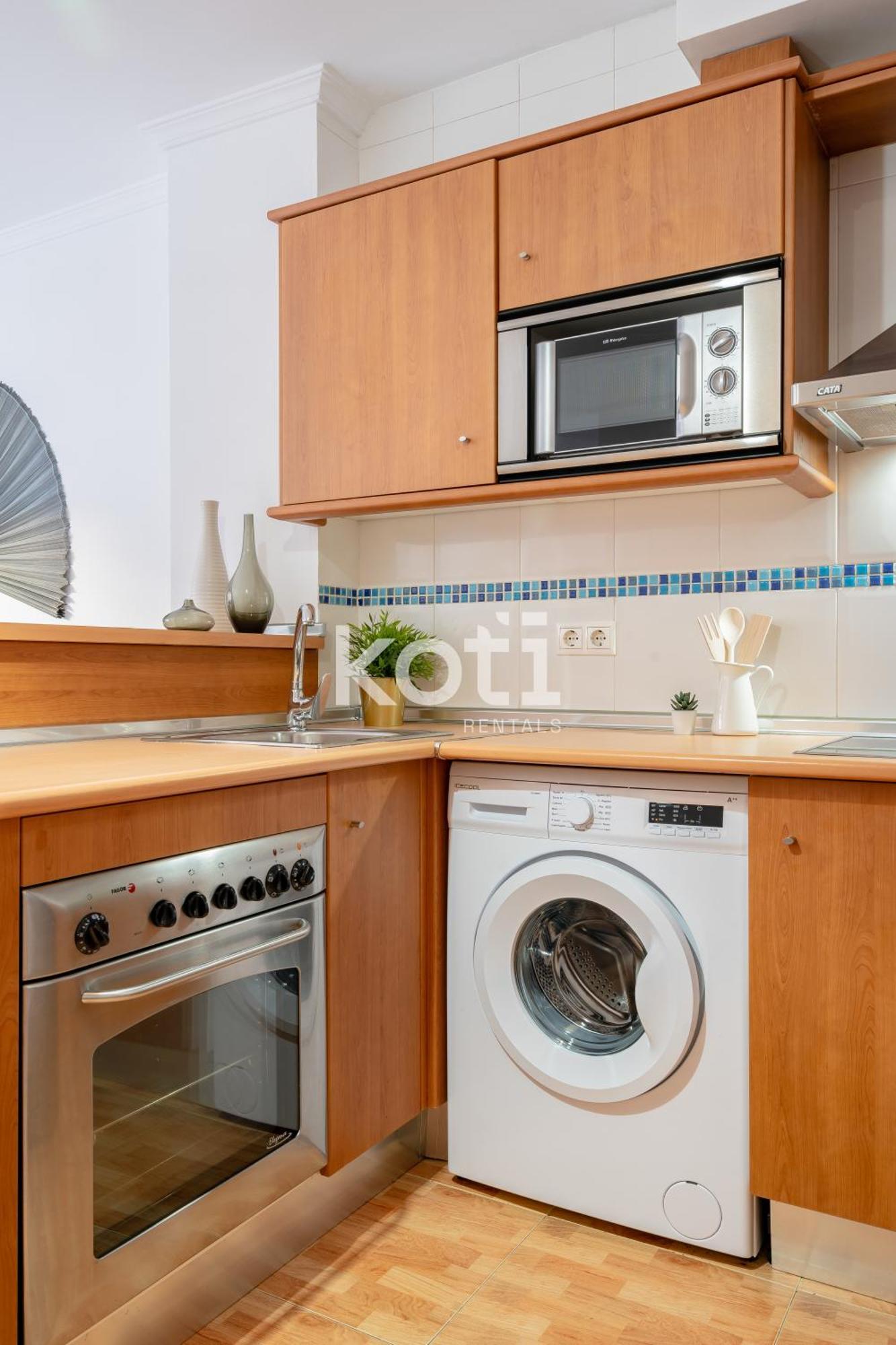 Koti Rentals - Sandy Beach Apartment Fuengirola Buitenkant foto