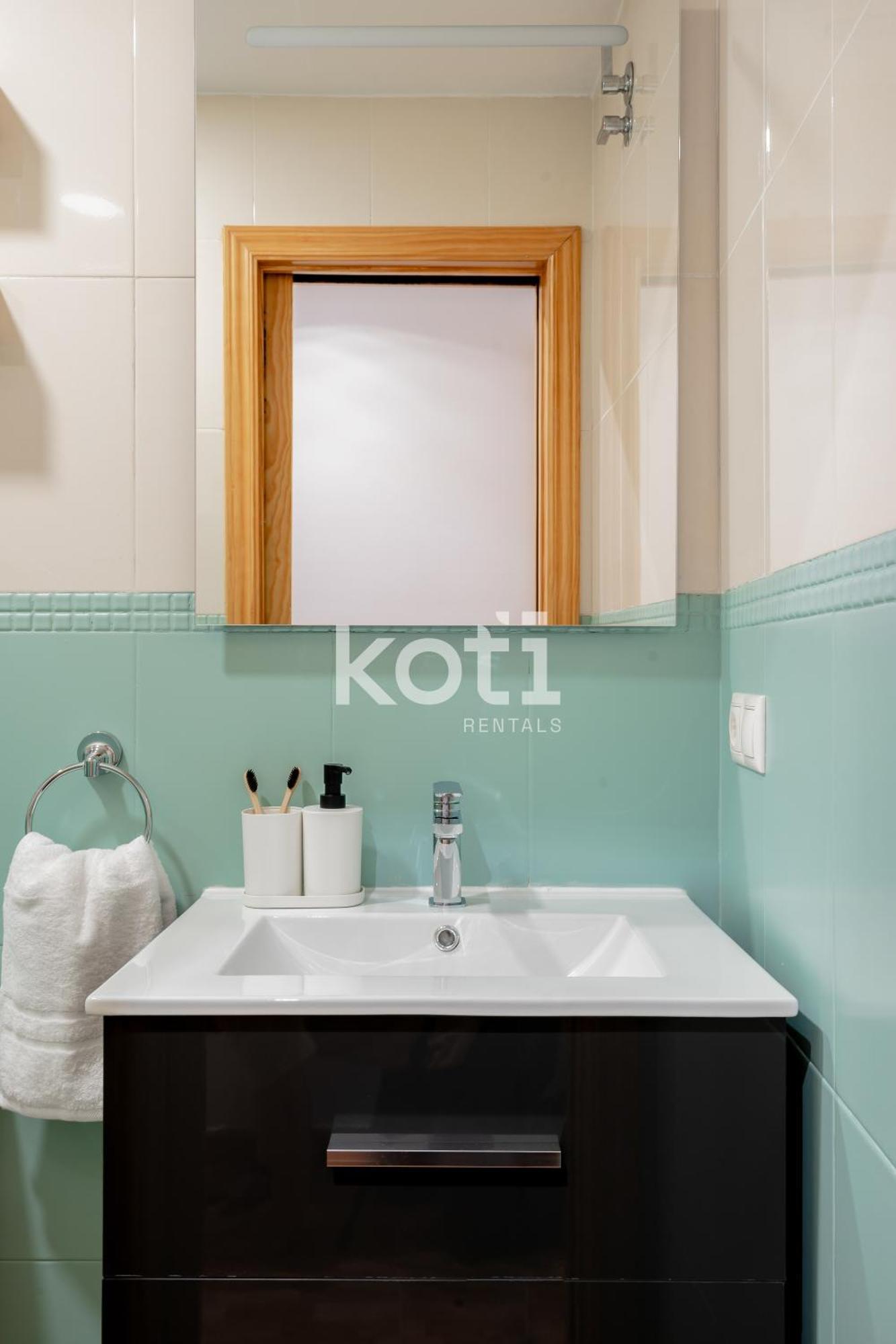 Koti Rentals - Sandy Beach Apartment Fuengirola Buitenkant foto